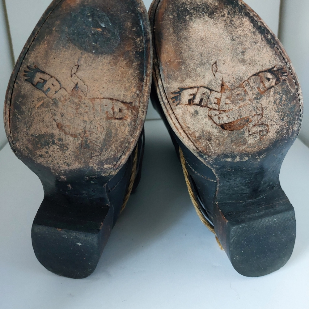 Boots - Picture 5 of 5